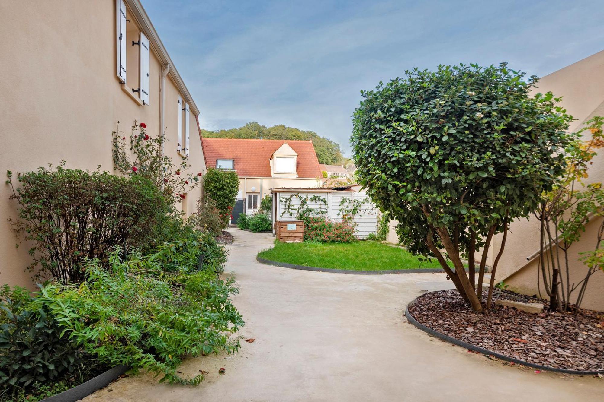 Les Logis De Marcoussis公寓 外观 照片